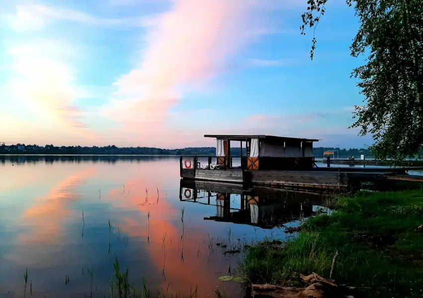 Зона с беседками - Round lake